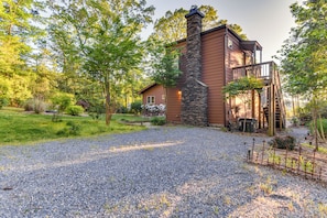 House (3 Bedrooms) | Interior - Waterfront Lancaster Cabin ~ 10 Mi to Kilmarnock! (Lancaster)