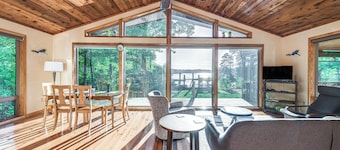 Waterfront Lancaster Cabin ~ 10 Mi to Kilmarnock!