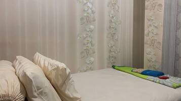 Standard Double Room | Free WiFi, bed sheets