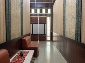 Lobby - Hotel O Wisma Tulip Near Masjid Besar Desa Tanabangka (Gentungang)