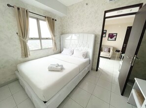 Deluxe Double Room - OYO 93940 Apartemen Mekarwangi Square By Lina (Bandung)