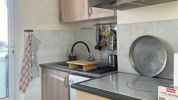 Réfrigérateur, micro-ondes, four, lave-vaisselle