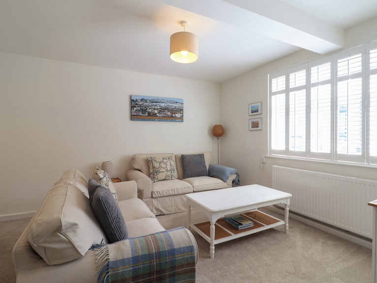 16 Church Street, Pet Friendly, Country Holiday Cottage In Lyme Regis - Axminster