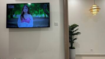 1 soverom, safe på rommet, skrivebord og wi-fi