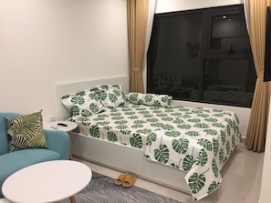 1 bedroom, in-room safe, desk, WiFi