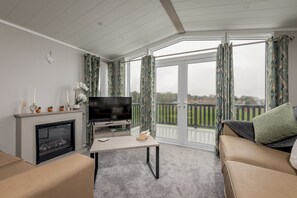 TV - Lodge No 14 | St Andrews Lodge Park (Strathkinness)