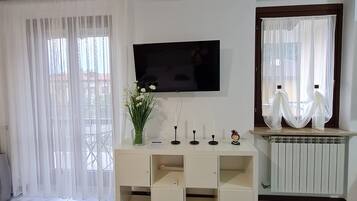 Interni