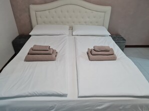1 bedroom, iron/ironing board, travel cot, WiFi