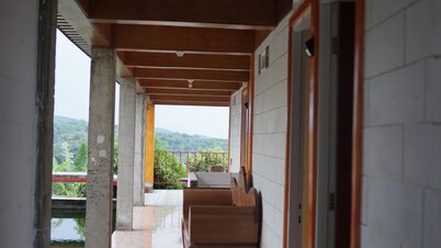 布羅莫薩基納伊斯蘭民宿酒店靠近溫里尼安姆休息區  