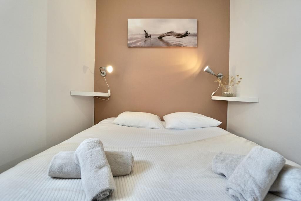 1 bedroom, iron/ironing board, WiFi (free), bed sheets