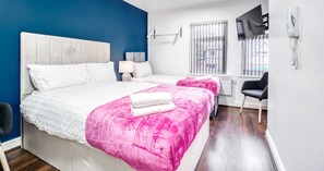 Deluxe Studio | 1 bedroom, desk, free WiFi, bed sheets