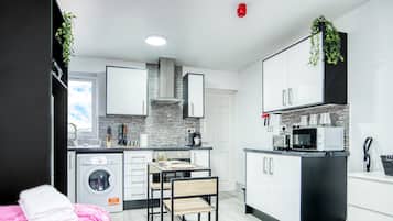 Desk, free WiFi, bed sheets