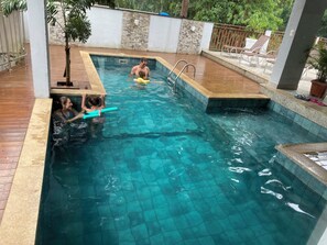 Indoor pool, outdoor pool - Pousada Sítio Novo (Piratuba)