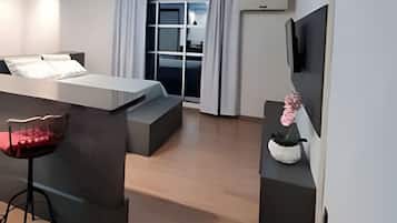 1 bedroom, iron/ironing board, free WiFi