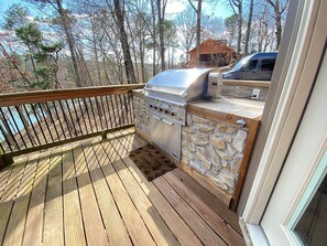 Property grounds - Lakefront Cabin, Bella Vista Lake Rayburn Dock, MTB and family friendly (Bella Vista)