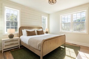 5 bedrooms, iron/ironing board, travel crib, WiFi