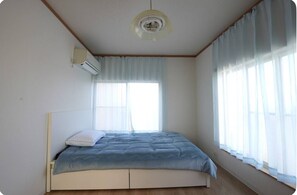 2 Schlafzimmer, Schreibtisch, Bügeleisen/Bügelbrett, kostenloses WLAN