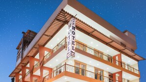 Front of property - Balcones Plaza (Cajamarca)