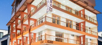 Balcones Plaza