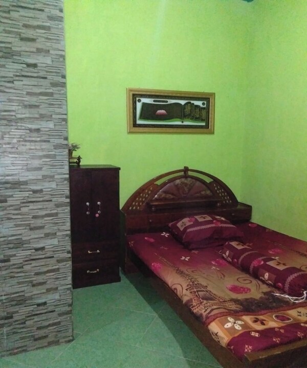 Hotel O Wisma Kost & Penginapan Afilia Buana Syariah - Tulungagung