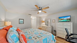 2 bedrooms, laptop workspace, iron/ironing board, free WiFi