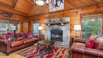 Cabin, 3 Bedrooms | Living area