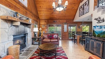 Cabin, 2 Bedrooms | Living area | Smart TV