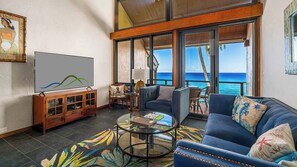 TV, bøker og stereoanlegg