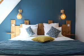 2 dormitoris, escriptori i planxa i posts de planxar 