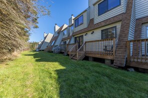 Exterior - Steps to ski-Out Trail & Shuttle Access, Park By Front Door (Snowshoe)