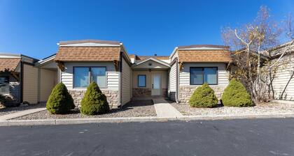 Steps to ski-Out Trail & Shuttle Access