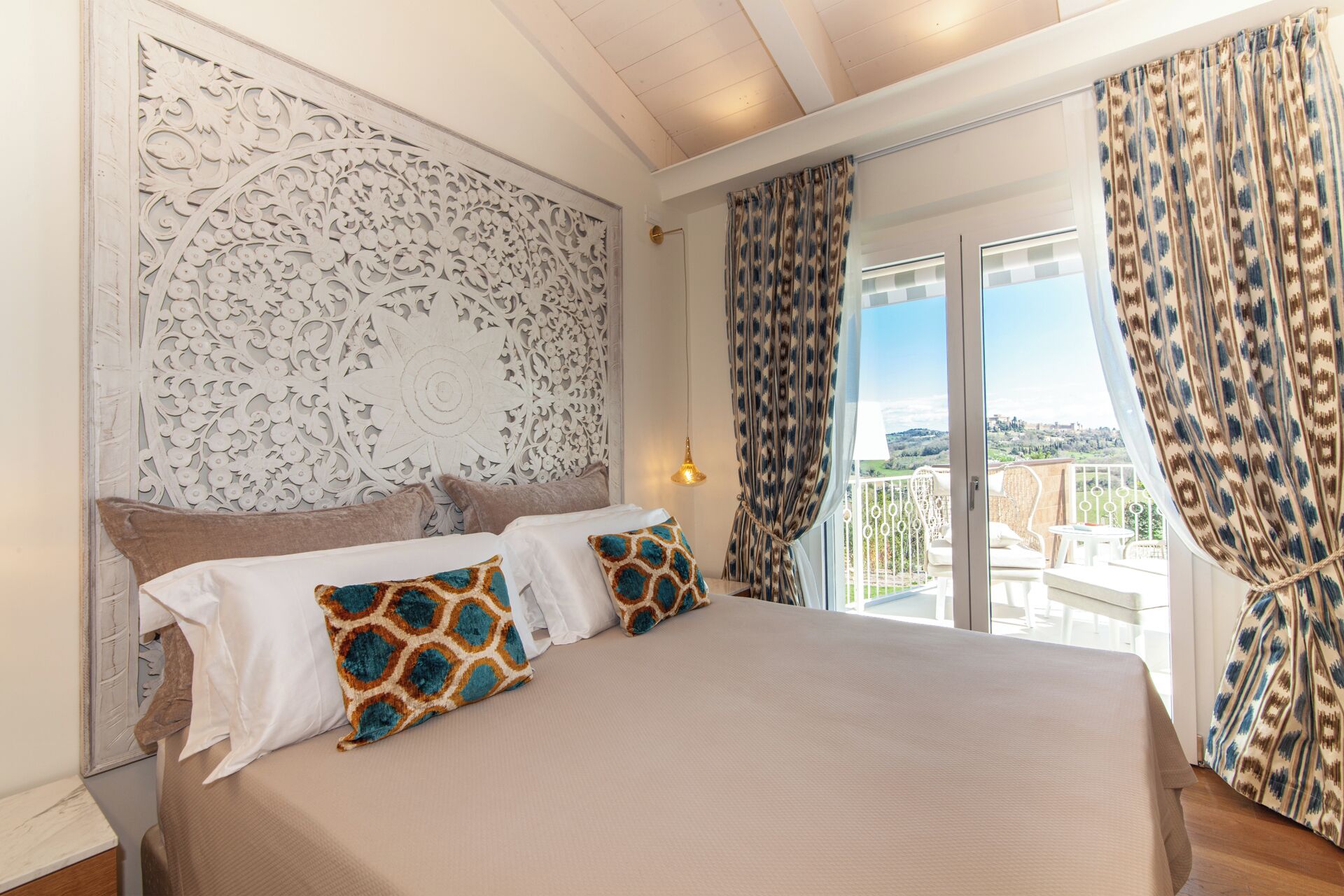 Premium Double Room, Partial Sea View | In-room safe, blackout drapes, soundproofing, free WiFi