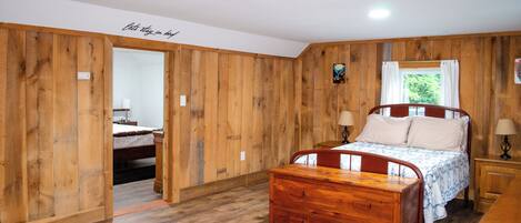 2 bedrooms, desk, free WiFi, bed sheets