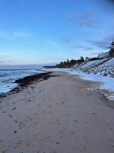 Vidunderlig feriebolig 90 meter fra havet 110 m2 med annex på 40m2