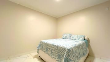 2 habitaciones, tabla de planchar con plancha y wifi gratis