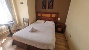 Free WiFi, bed sheets - Hotel Dikran (Los Angeles)