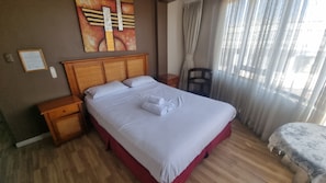 Wi-Fi de cortesia, roupa de cama