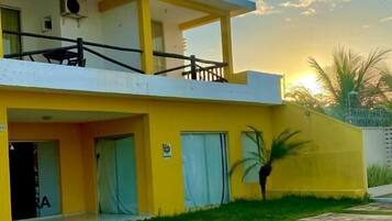 Fachada da propriedade