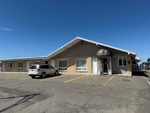 Blendingsgardiner, strykejern/-brett, wi-fi (inkludert) og sengetøy