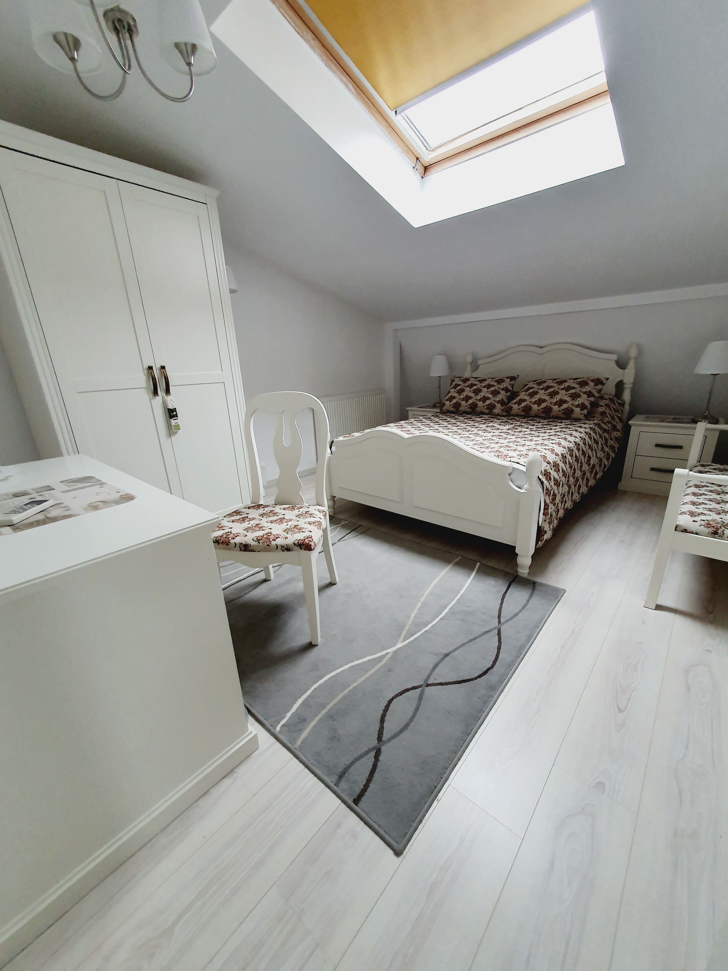 2 chambres, Wi-Fi gratuit, draps fournis