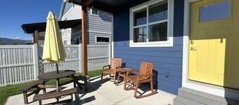 Hometown Place - Solar Powered Newer Home