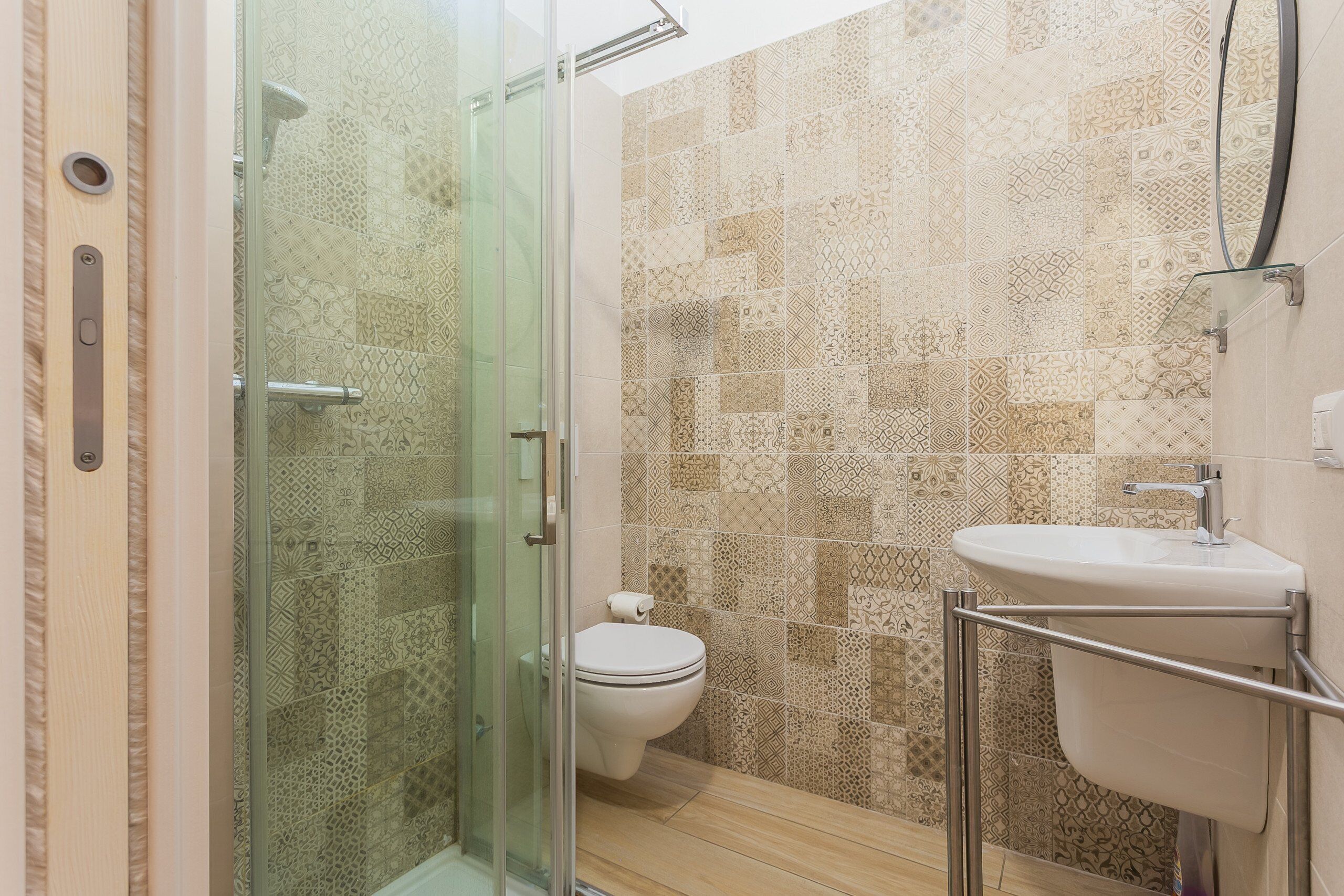 Comfort-Zimmer | Badezimmer | Dusche, Haartrockner, Bidet, Handtücher