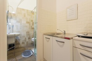 Habitación urbana | Cocina privada | Tetera eléctrica 