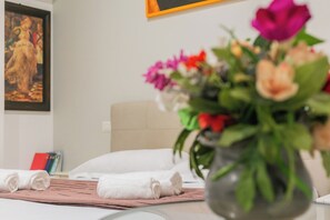 Comfort Room | 1 bedroom, free WiFi, bed sheets - Bari Red Rooms by Wonderful Italy (Bari)