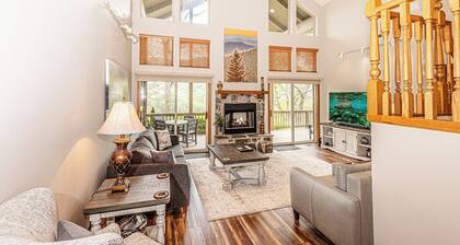 Large, Luxury Condo in Gated Community with Mountain & Golf Course View