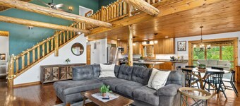 Pets? YES! Hot Tub â
Fast Wi-Fi â
Pool Table â
Foosball