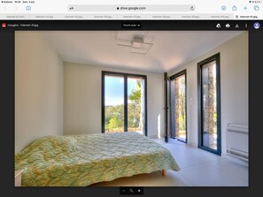 4 室のベッドルーム、アイロン / アイロン台、WiFi、ベッドシーツ