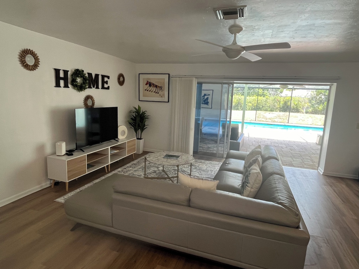 Photo 2 of Exclusive Moorings home is awaiting !