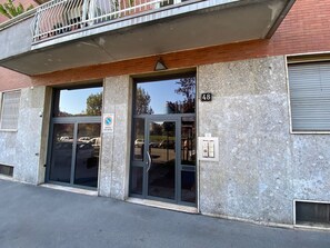 Front of property - Fornari 48 Comfortable Flat (Milan)