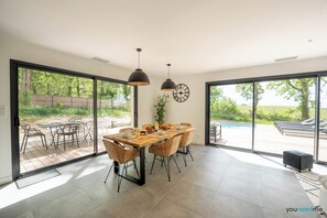 Dining - La Villa des vignes (Cenac)